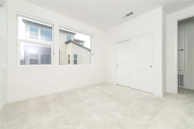 $6,000 | 224 Lexford, Irvine, CA 92618