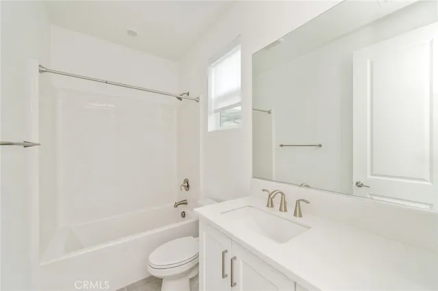 $6,000 | 224 Lexford, Irvine, CA 92618