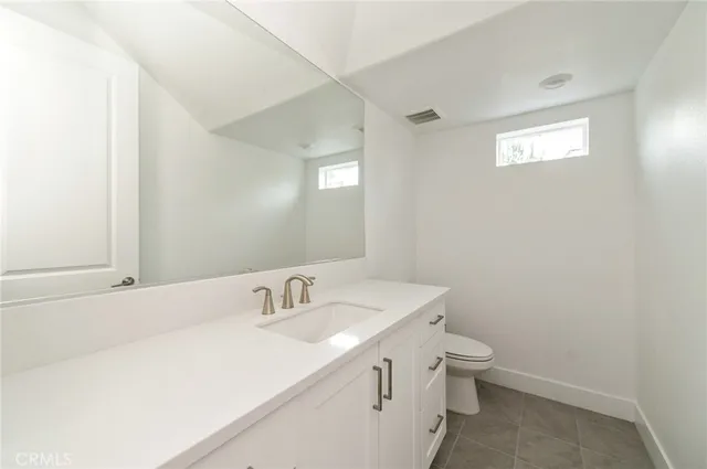 $6,000 | 224 Lexford, Irvine, CA 92618