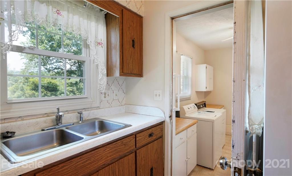34 Fieldcrest Road Arden, NC 28704 - Photo 12 of 26 Gallery Image 12
