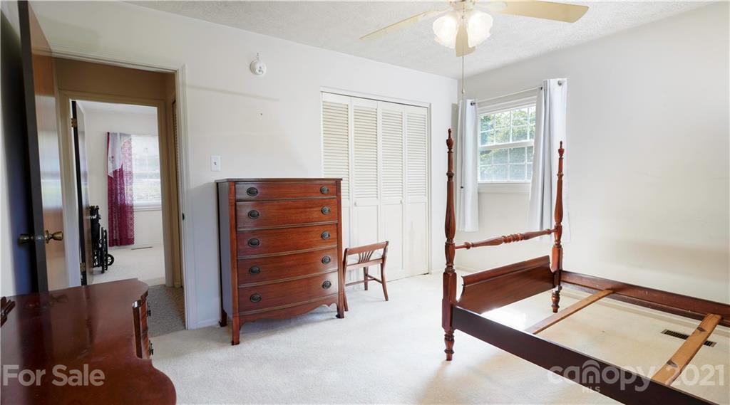 34 Fieldcrest Road Arden, NC 28704 - Photo 17 of 26 Gallery Image 17