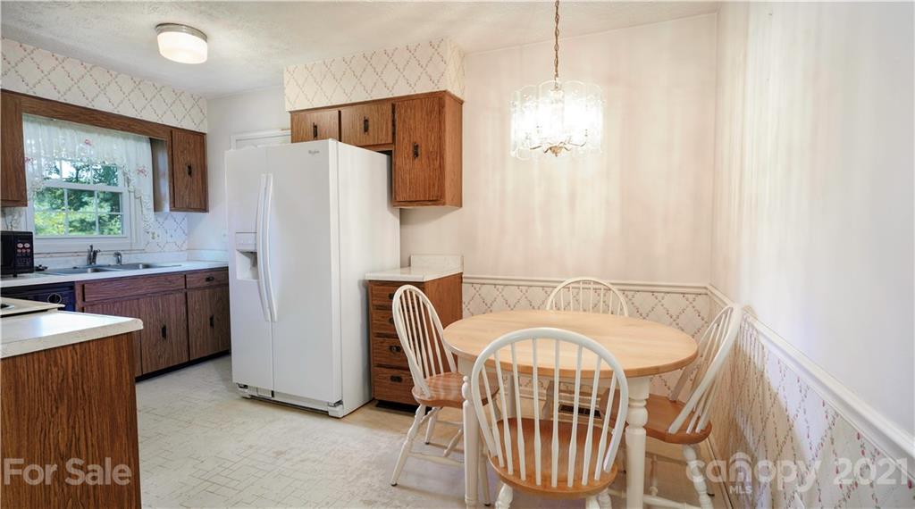 34 Fieldcrest Road Arden, NC 28704 - Photo 10 of 26 Gallery Image 10