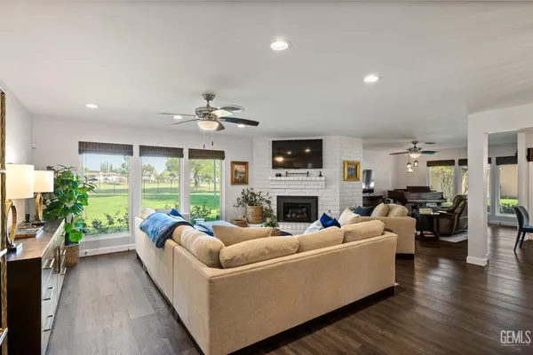 $400,000 | Undisclosed Address, Bakersfield, CA 93309