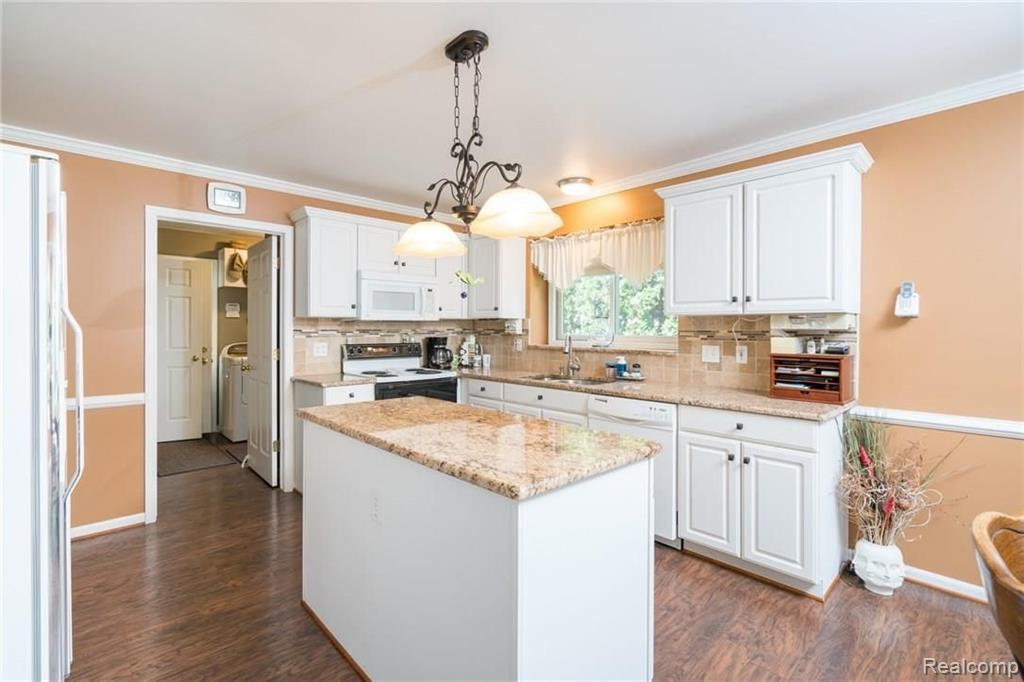 52110 Boland Road Chesterfield, MI 48047 - Photo 8 of 40