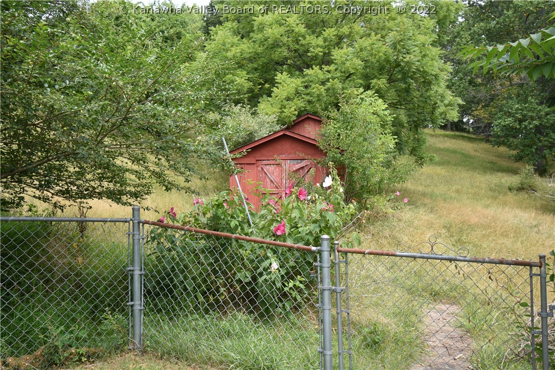 2583 Dry Ridge Road St. Albans, WV 25177 - Photo 6 of 28 Gallery Image 6