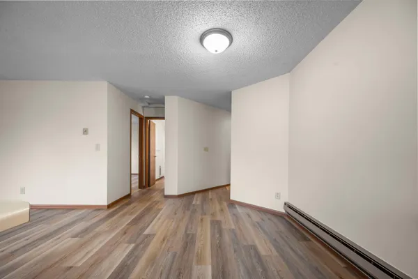 $188,000 | 4870 Babcock Trail, Unit 333, Inver Grove Heights, MN 55077