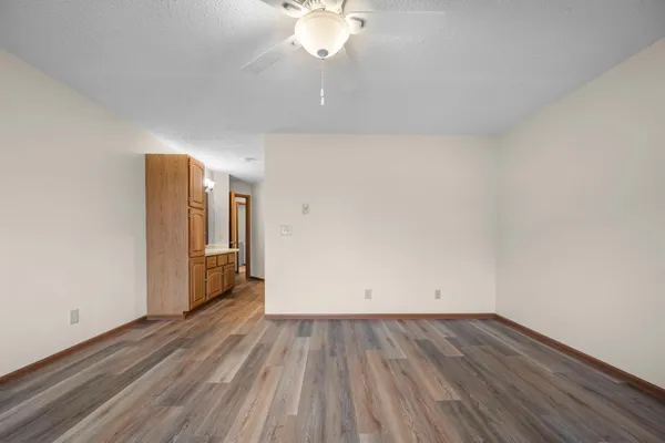 $188,000 | 4870 Babcock Trail, Unit 333, Inver Grove Heights, MN 55077