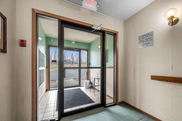 $188,000 | 4870 Babcock Trail, Unit 333, Inver Grove Heights, MN 55077