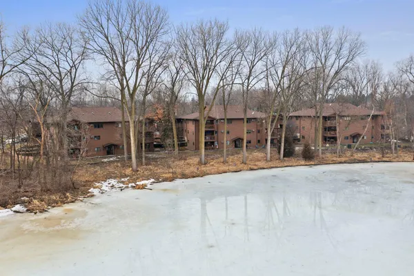 $188,000 | 4870 Babcock Trail, Unit 333, Inver Grove Heights, MN 55077