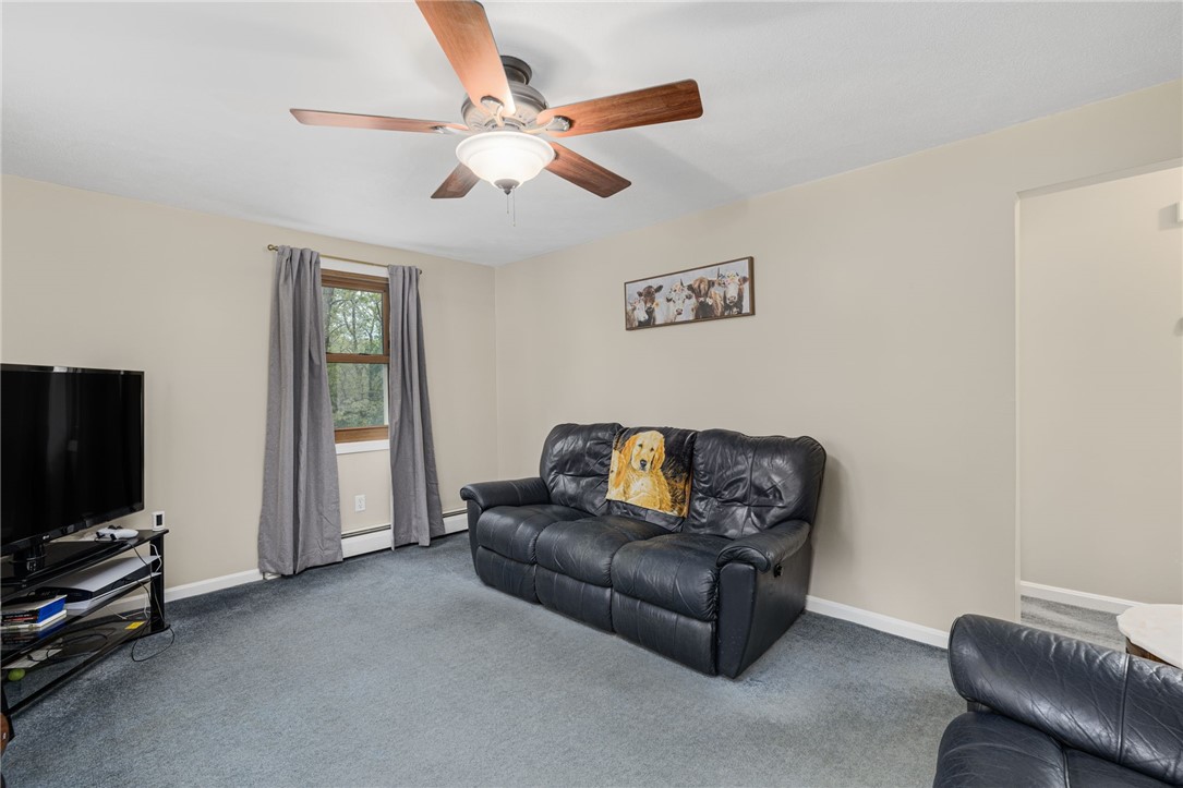 637 Read School House Road Coventry, RI 02816 - Photo 5 of 47