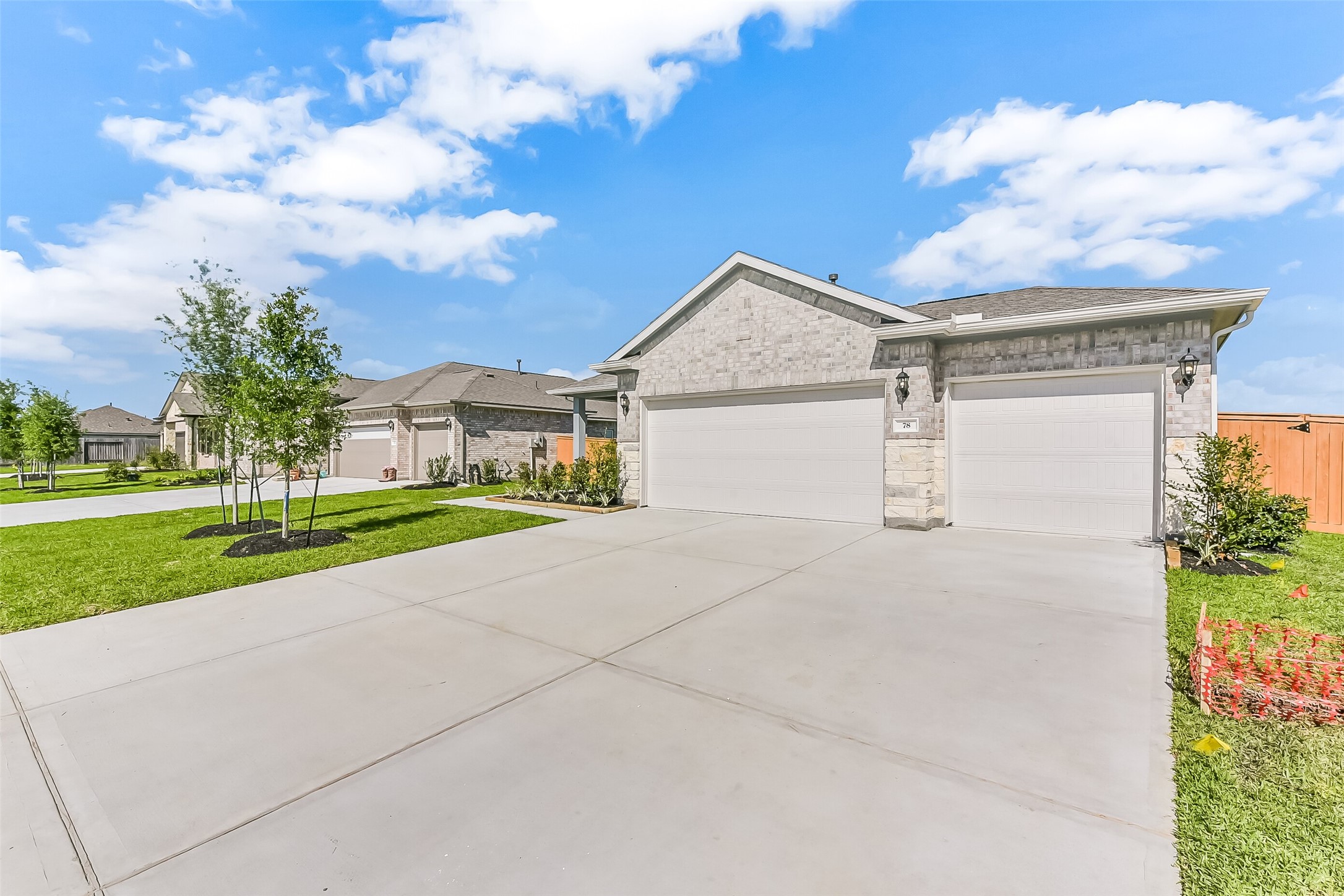 78 Leon Way Dayton, TX 77535 - Photo 9 of 39