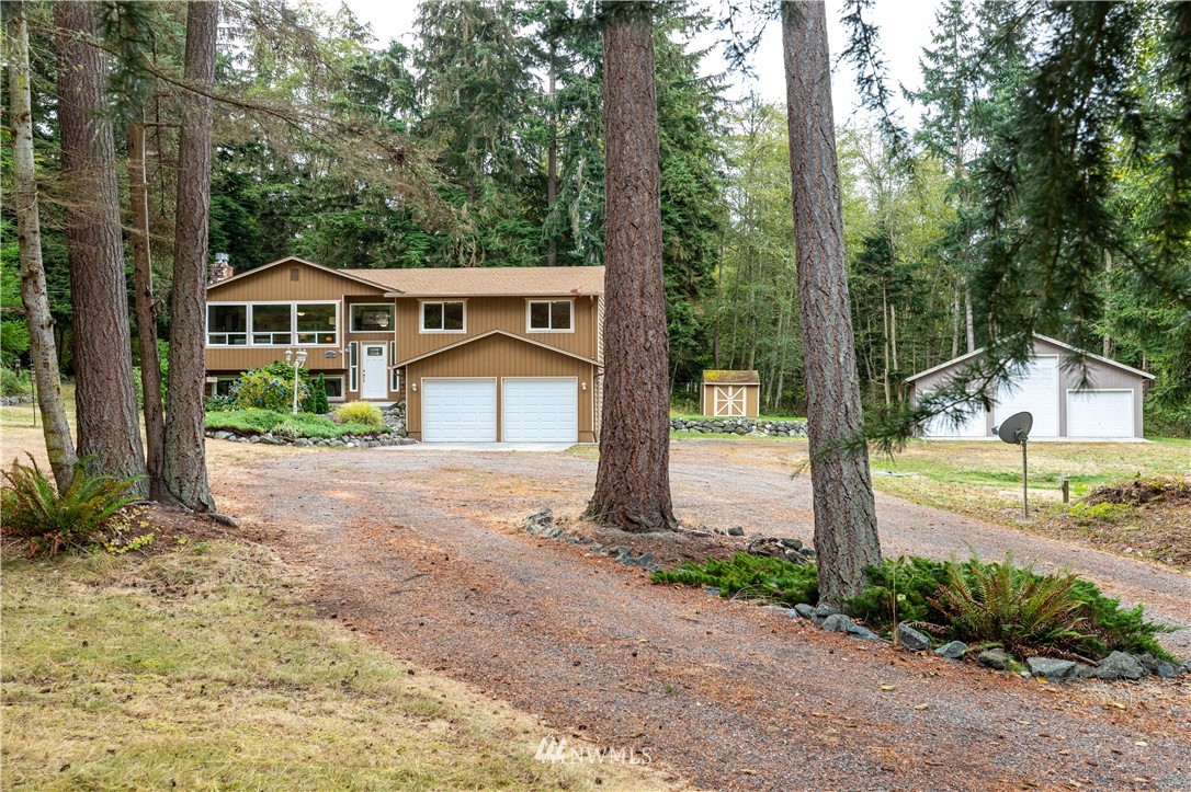 1320 Eagle Ridge Road Oak Harbor, WA 98277 - Photo 2 of 39 Gallery Image 2