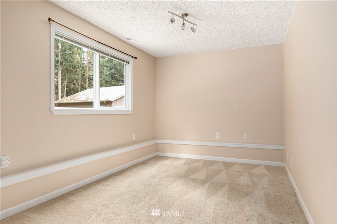 1320 Eagle Ridge Road Oak Harbor, WA 98277 - Photo 26 of 39 Gallery Image 26