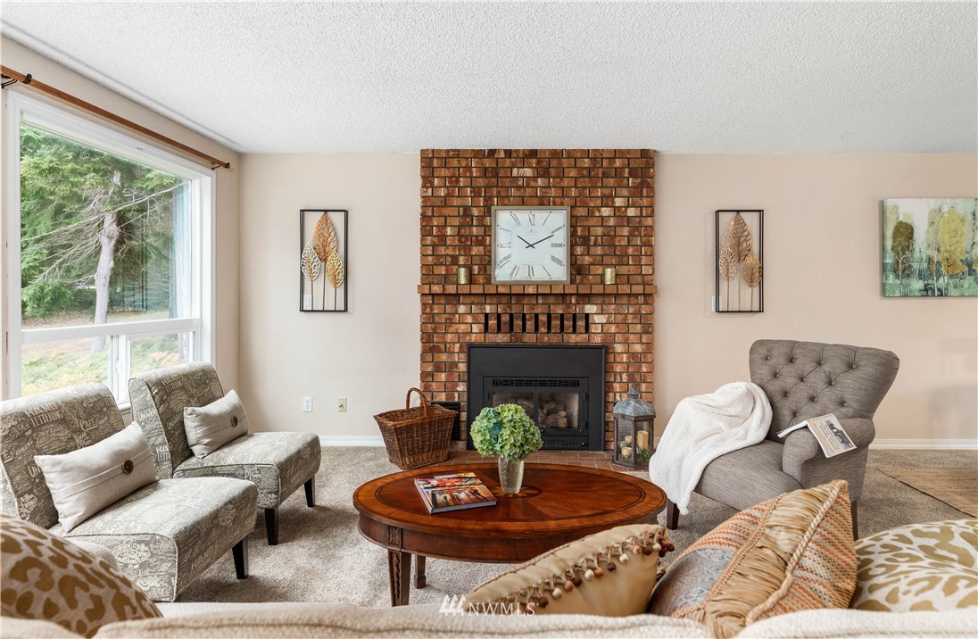 1320 Eagle Ridge Road Oak Harbor, WA 98277 - Photo 5 of 39 Gallery Image 5