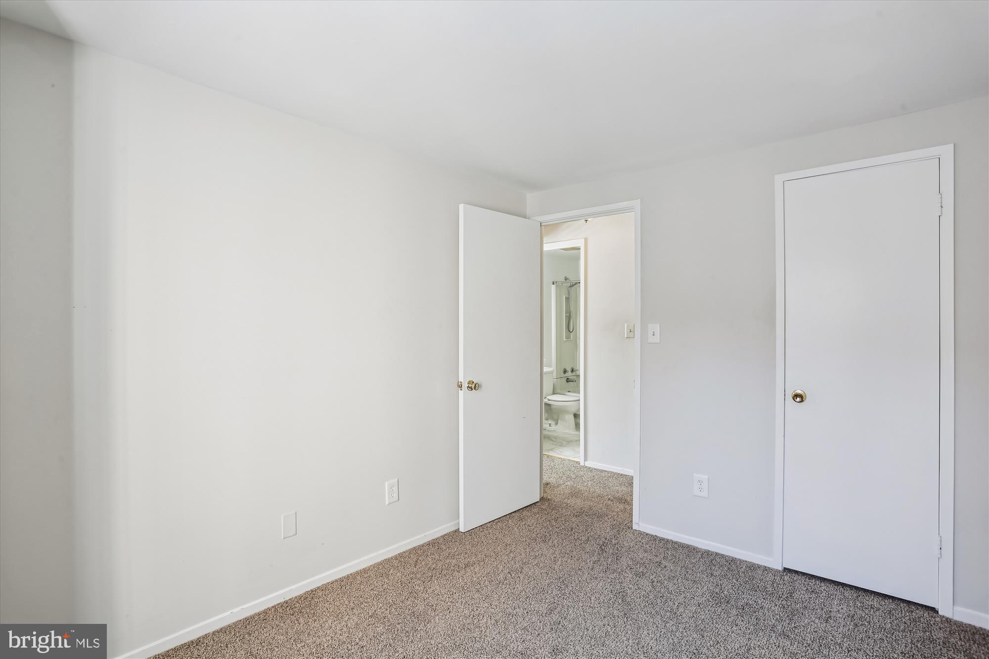 18801 Nathans Place Gaithersburg, MD 20886 - Photo 19 of 60 a view of an empty room