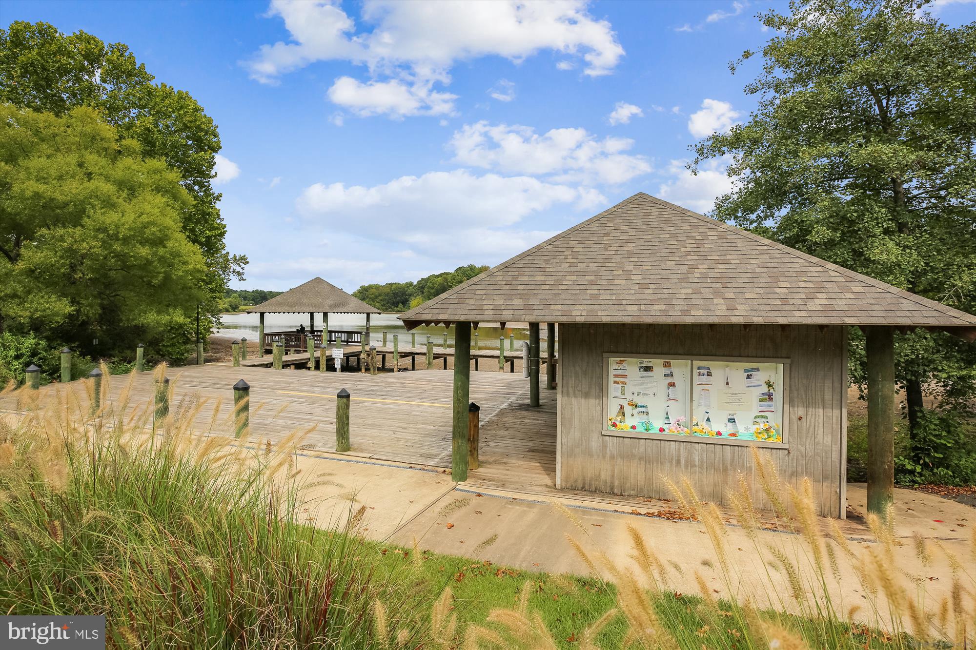 18801 Nathans Place Gaithersburg, MD 20886 - Photo 38 of 60 a view of a house with pool and sitting area