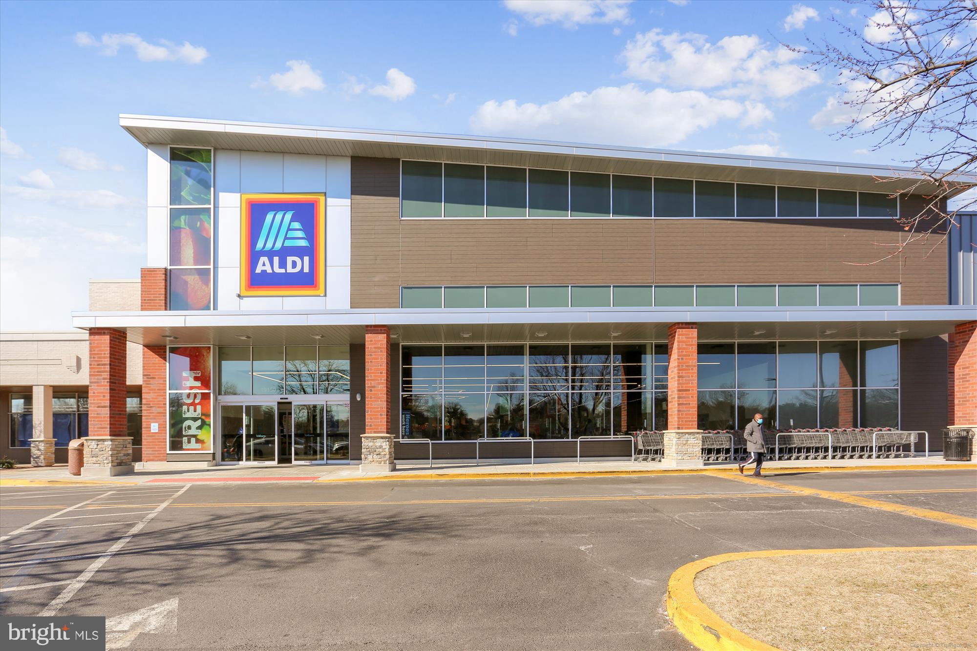 18801 Nathans Place Gaithersburg, MD 20886 - Photo 47 of 60 Montgomery Village Aldi