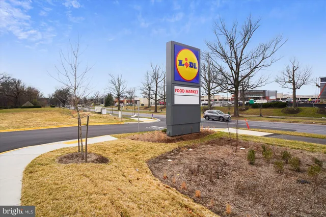 $2,000 | 18801 Nathans Place, Gaithersburg, MD 20886