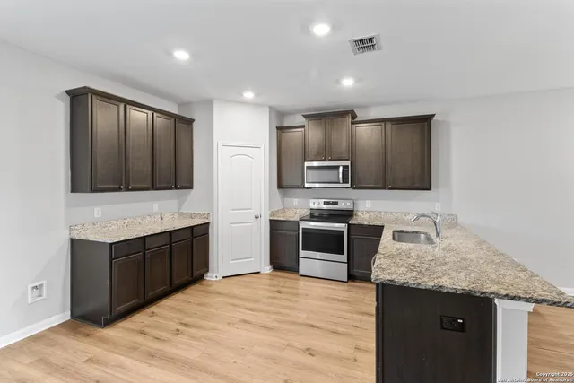 $2,500 | 9303 Aniston Bluff, Converse, TX 78109