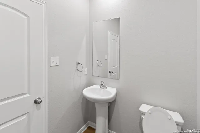 $2,500 | 9303 Aniston Bluff, Converse, TX 78109