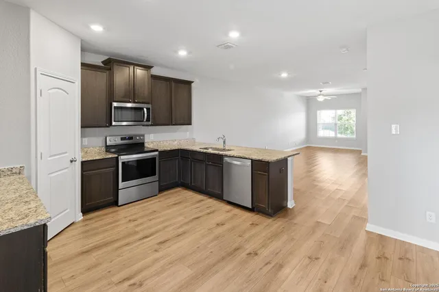 $2,500 | 9303 Aniston Bluff, Converse, TX 78109