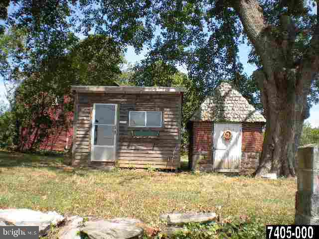 989 Center Mills Road Aspers, PA 17304 - Photo 3 of 8 Gallery Image 3
