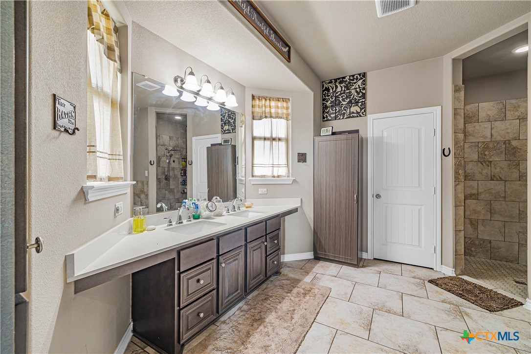 1032 Levi Sloan Road Victoria, TX 77904 - Photo 11 of 24