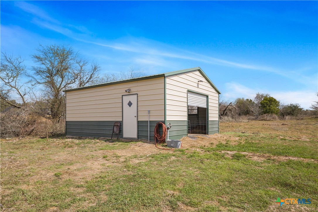 1032 Levi Sloan Road Victoria, TX 77904 - Photo 16 of 24