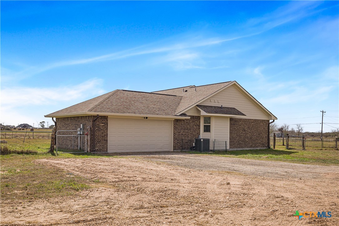 1032 Levi Sloan Road Victoria, TX 77904 - Photo 22 of 24