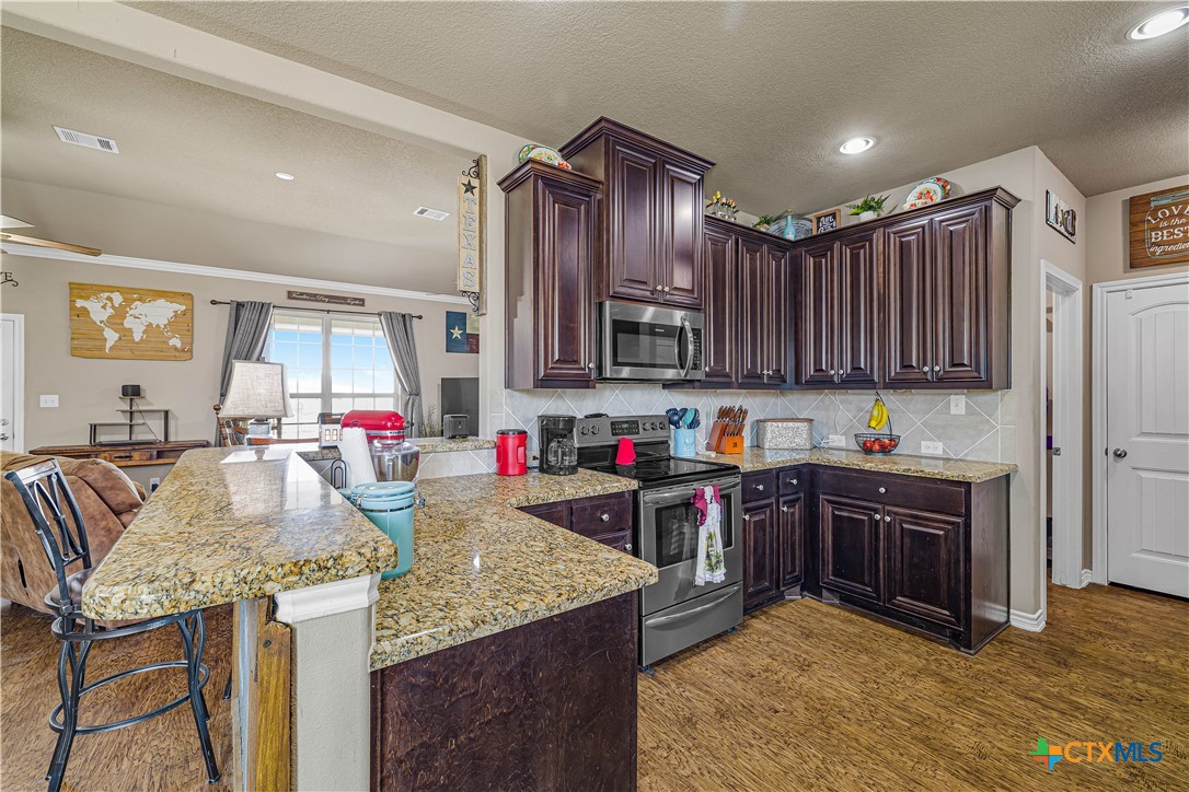 1032 Levi Sloan Road Victoria, TX 77904 - Photo 3 of 24