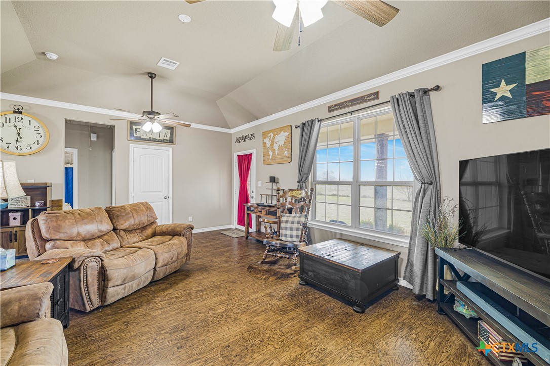 1032 Levi Sloan Road Victoria, TX 77904 - Photo 7 of 24