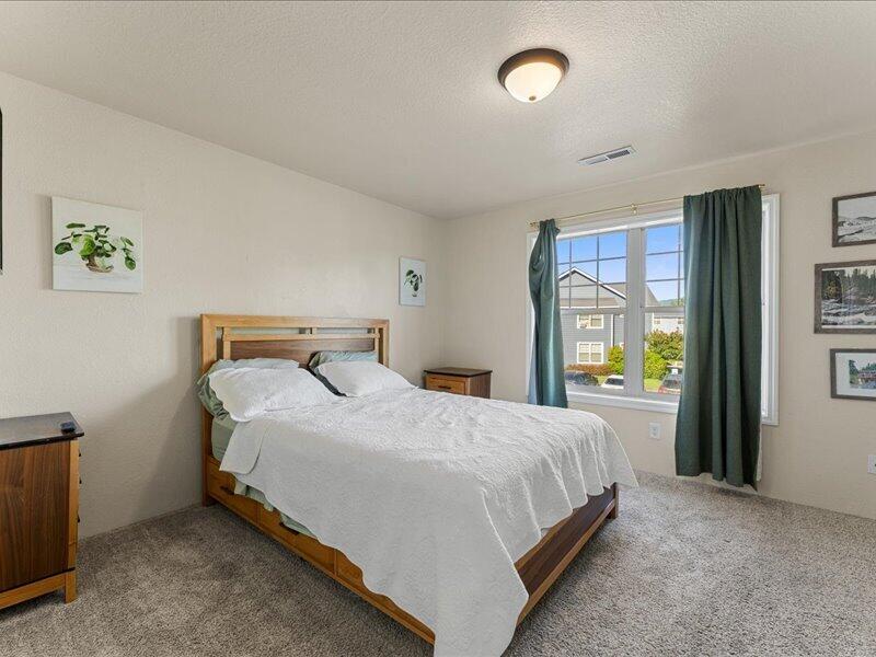 450 Midway Road, Unit 34 Medford, OR 97501 - Photo 11 of 17 15-INT (9 of 11)