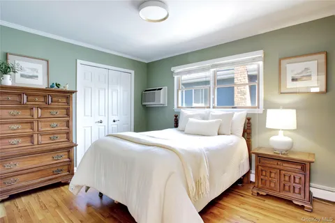 $1,239,000 | 119 Radcliff Avenue, Port Washington, NY 11050