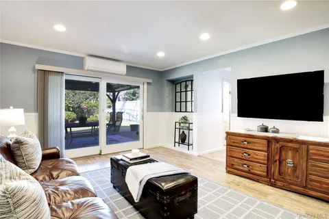 $1,239,000 | 119 Radcliff Avenue, Port Washington, NY 11050