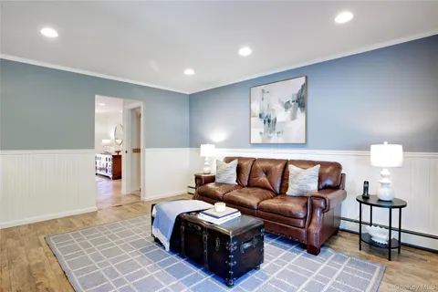 $1,239,000 | 119 Radcliff Avenue, Port Washington, NY 11050