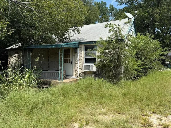 $39,000 | 405 South Colorado Street, Whitney, TX 76692