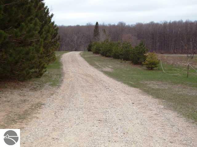 6517 Covert Road Northeast Mancelona, MI 49659 - Photo 16 of 24 1726223-15.JPG