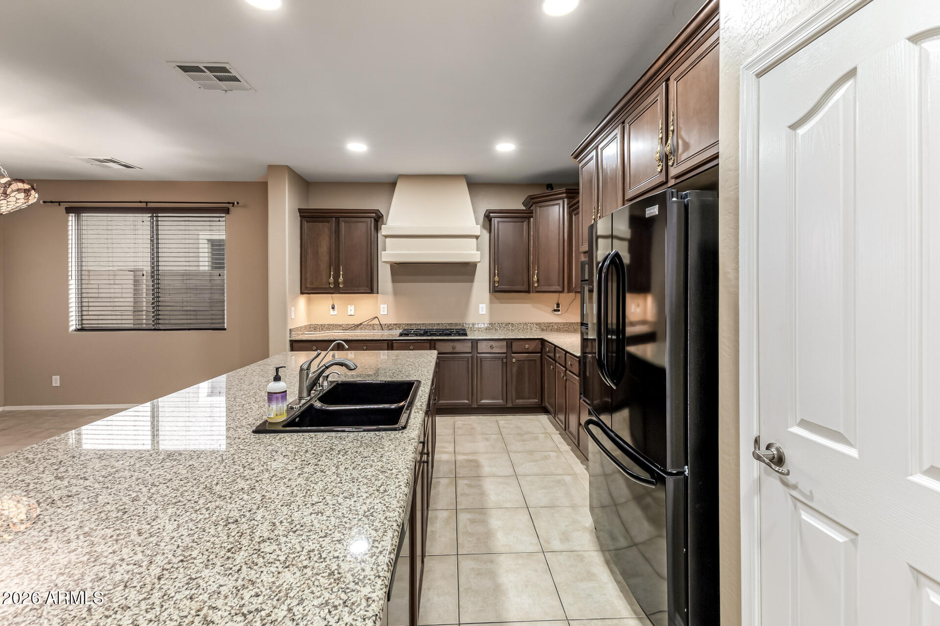 1694 South Rochester Drive Gilbert, AZ 85295 - Photo 12 of 35 14 - Rochester