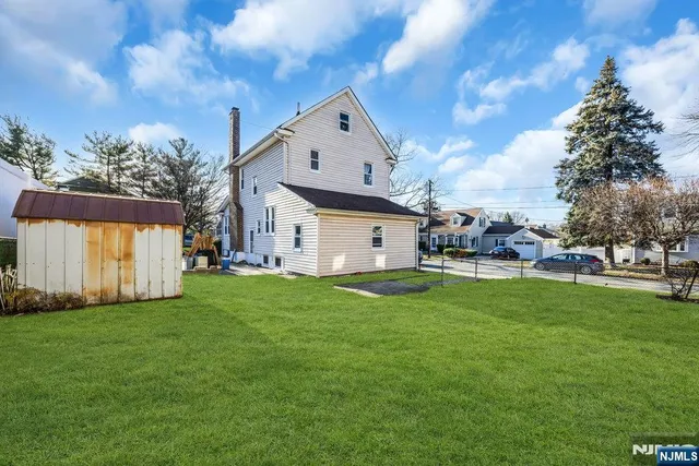 $425,000 | 17 East Midland Avenue, Kearny, NJ 07032