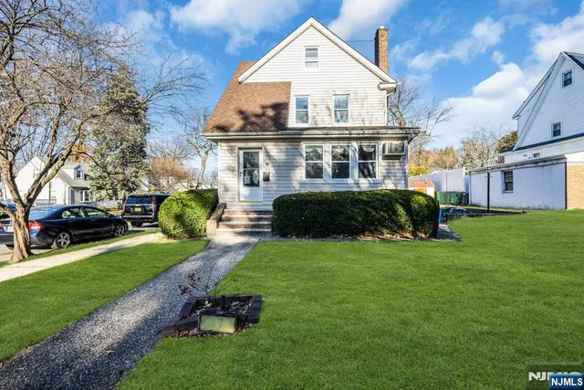 $425,000 | 17 East Midland Avenue, Kearny, NJ 07032