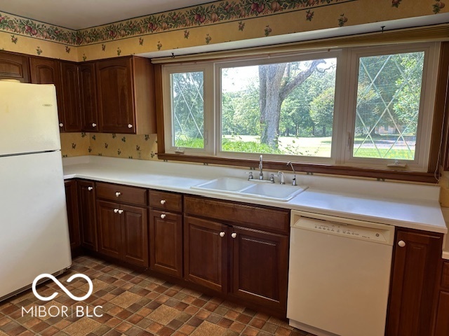 12265 East Legal Tender Road Columbus, IN 47203 - Photo 8 of 25 Gallery Image 8