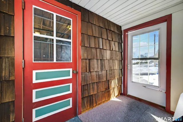 $279,900 | 7 Deerbrook Road, Norwich, CT 06360