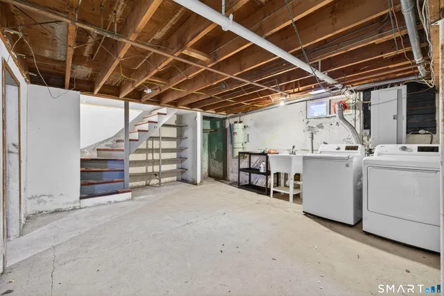 $279,900 | 7 Deerbrook Road, Norwich, CT 06360