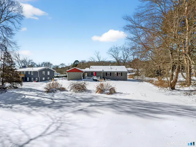 $279,900 | 7 Deerbrook Road, Norwich, CT 06360