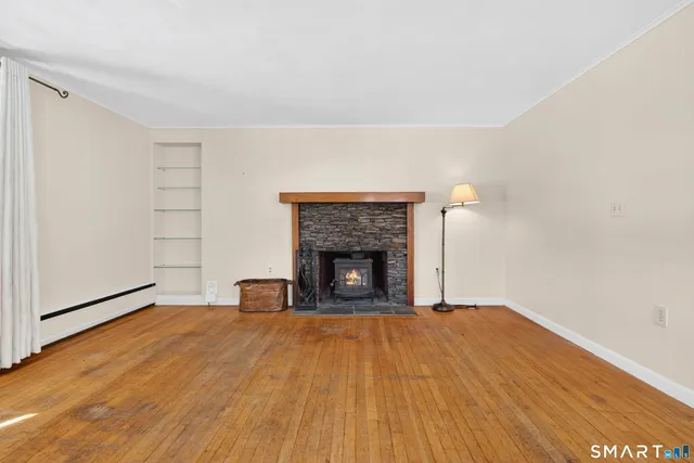 $279,900 | 7 Deerbrook Road, Norwich, CT 06360