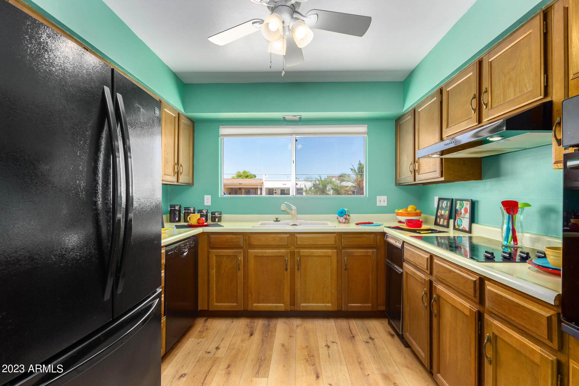 7619 East Chaparral Road Scottsdale, AZ 85250 - Photo 9 of 46 Kichen