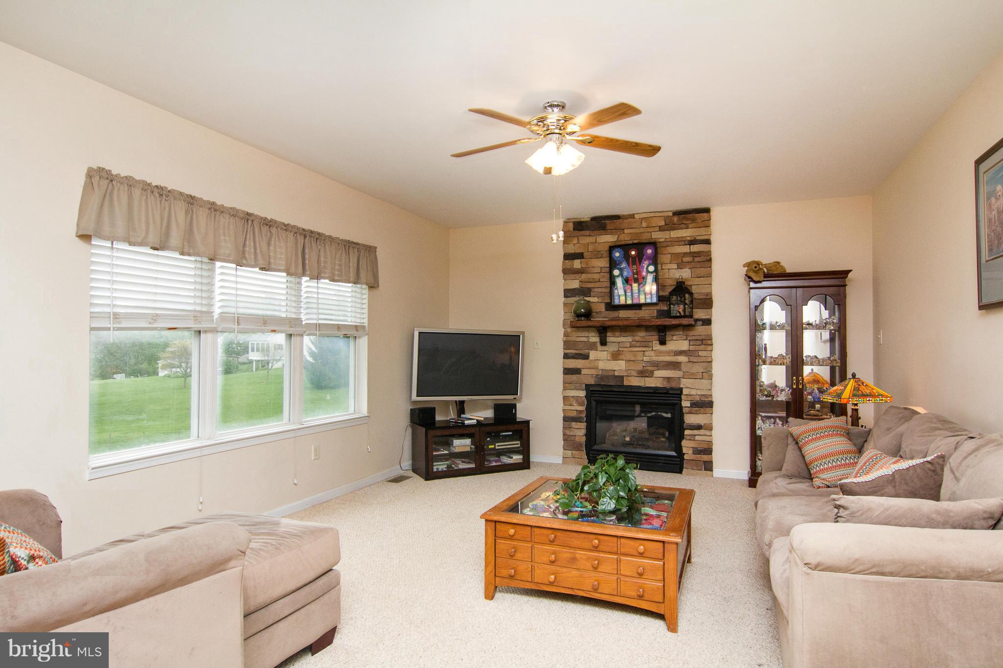 4627 Dave Rill Road Hampstead, MD 21074 - Photo 4 of 29 Family Room