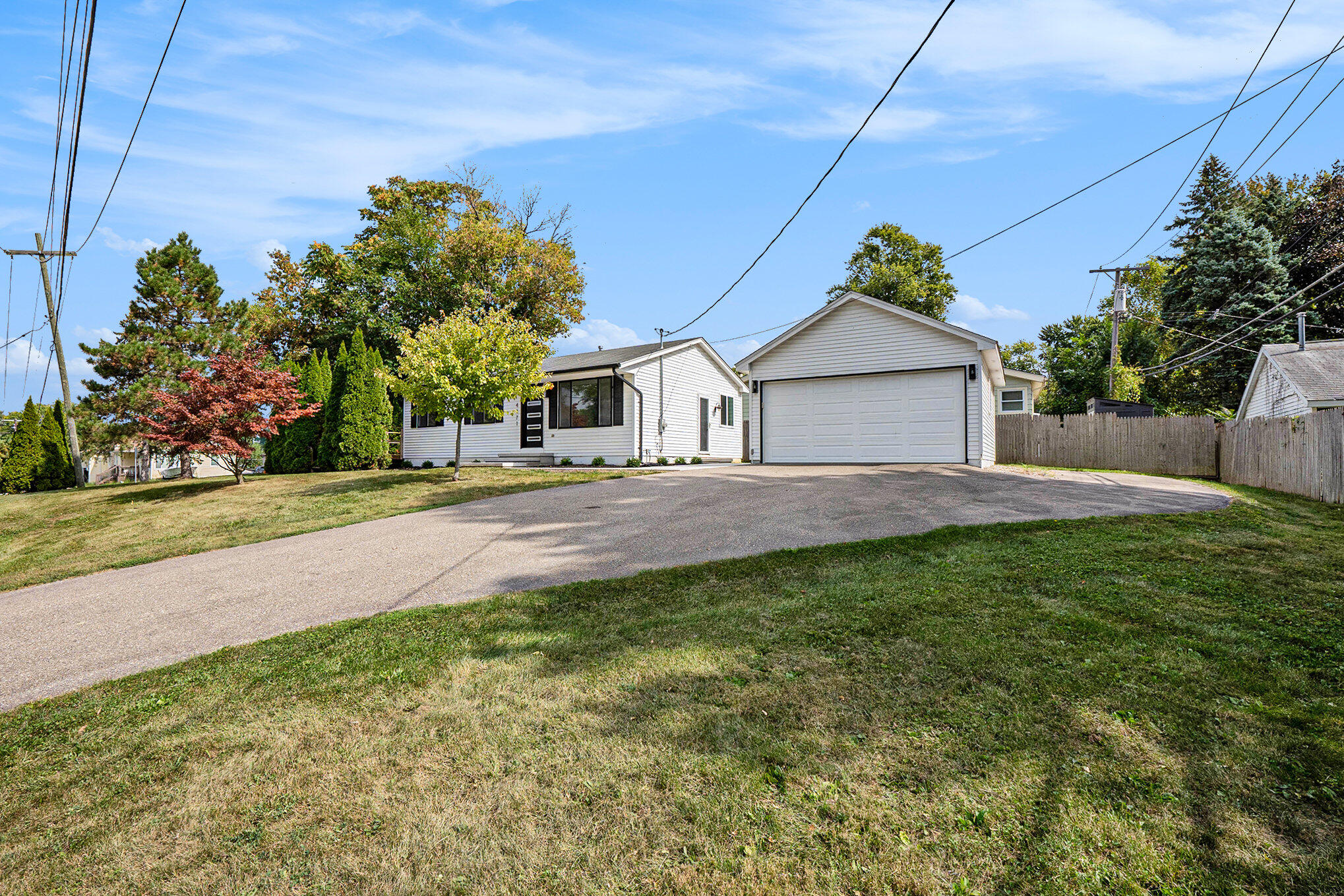 4171 Mapleleaf Road Waterford, MI 48328 - Photo 3 of 31 002_gf_07316_954