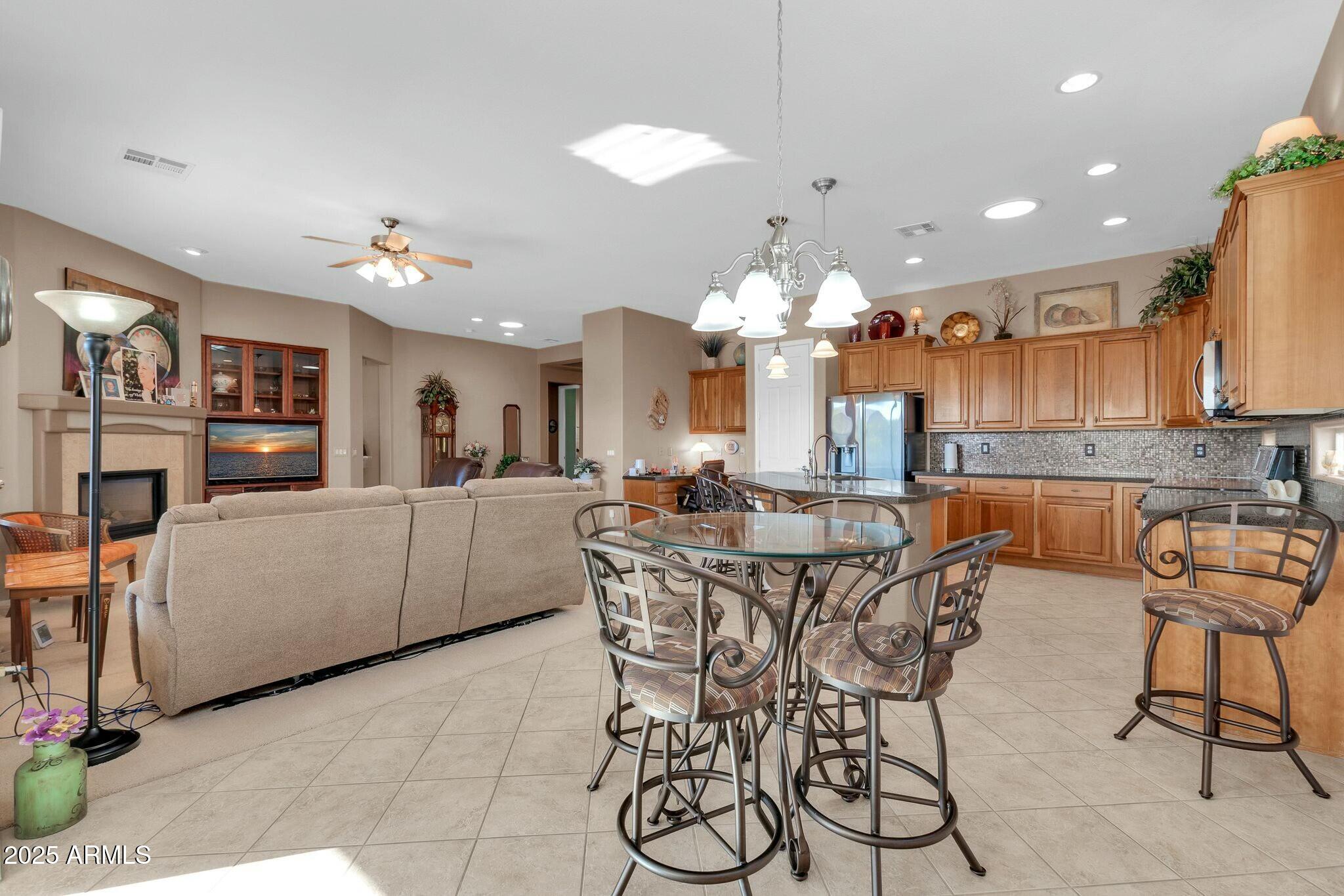 4041 East Rakestraw Lane Gilbert, AZ 85298 - Photo 8 of 46 tempImageaUnfue