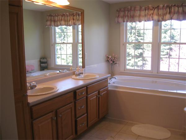 21 Andrews Farm Road Easton, MA 02356 - Photo 13 of 15 Gallery Image 13